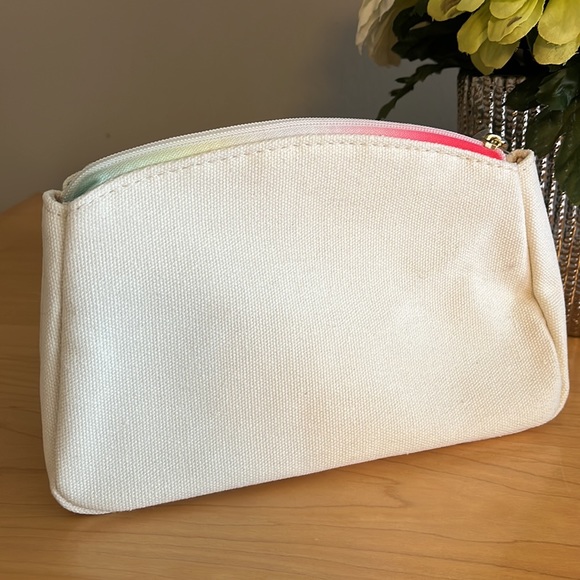 Shiseido make up bag 🐬 - Picture 4 of 5